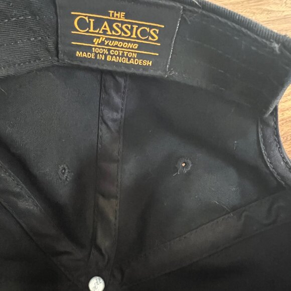 EREWHON Collectible Embroidered Black Dad Hat w/ Rose O/S - Picture 3 of 4